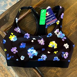 BNWT champion sports bra size M